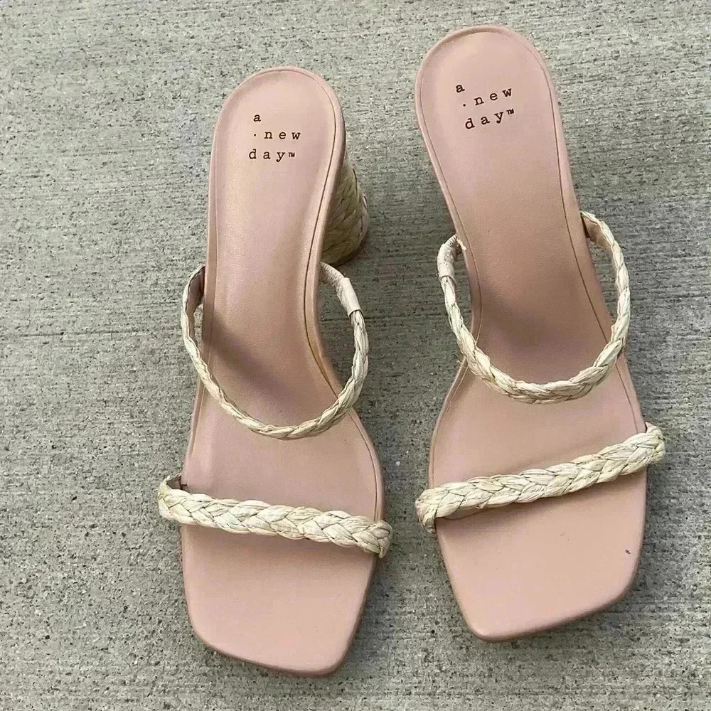 A New Day Women's Cass Square Toe Heel Natural Size 6.5